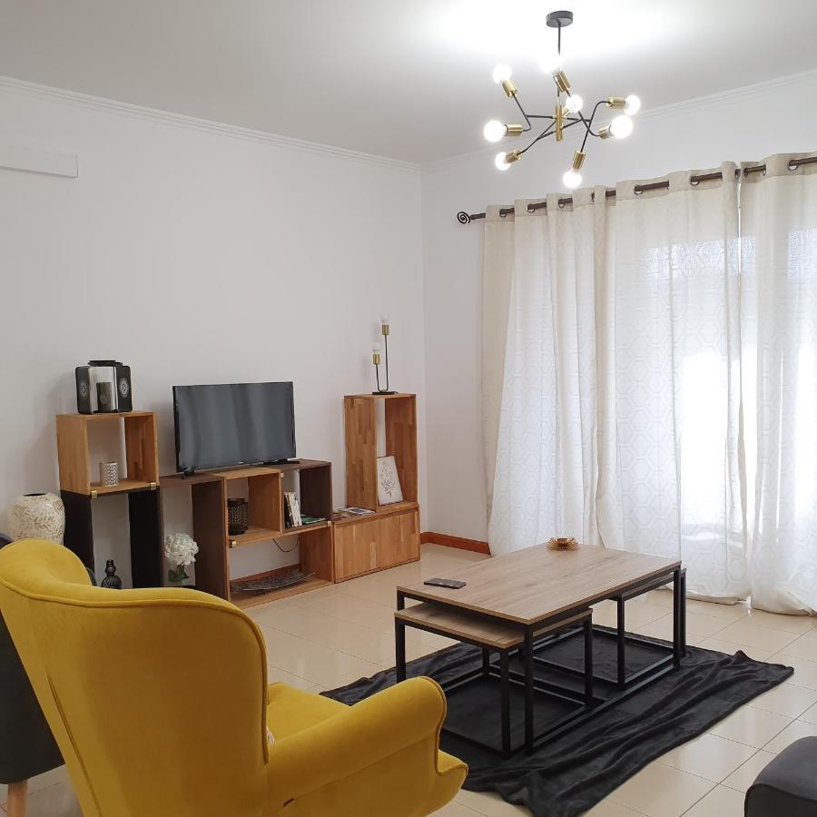 וילה פראנקה דו קמפו Black'Nyellow Place מראה חיצוני תמונה
